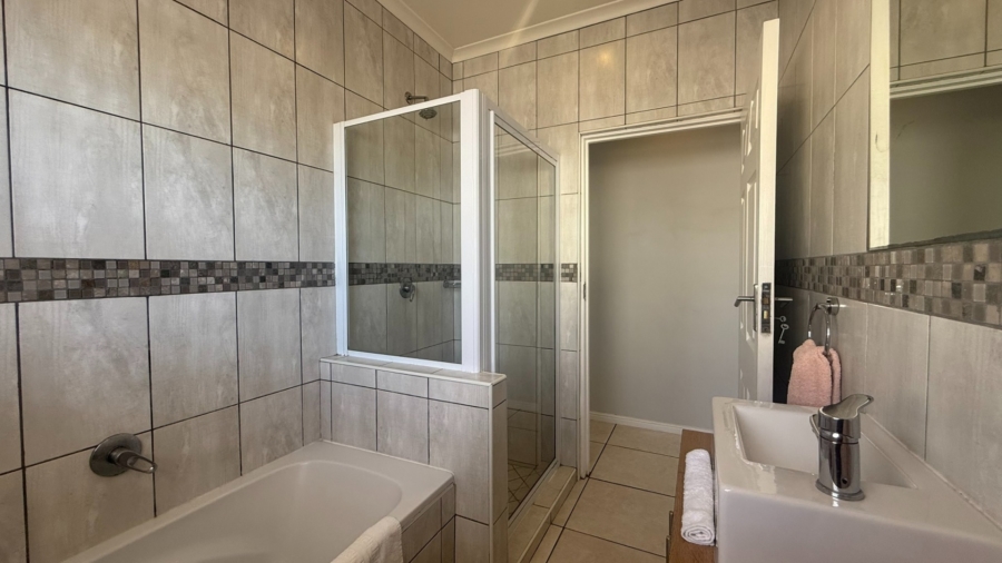 3 Bedroom Property for Sale in Laguna Sands Western Cape